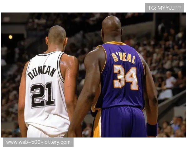 奥尼尔挑战舞蹈极限 展现篮球巨星与舞蹈的完美融合